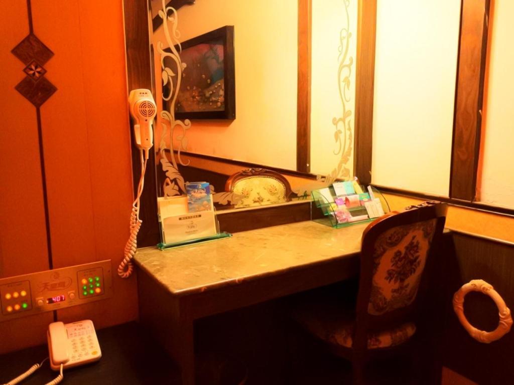 Swan Lake Motel Guishan Buitenkant foto