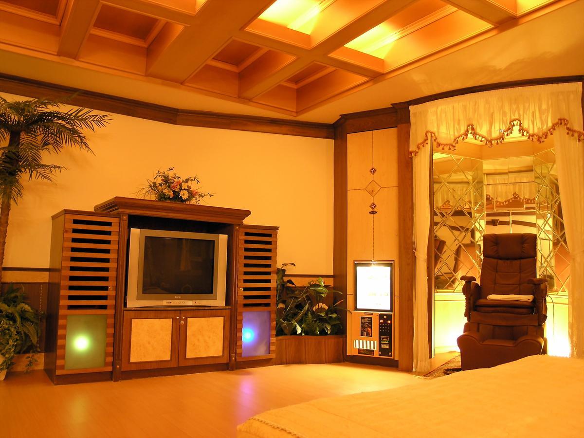 Swan Lake Motel Guishan Buitenkant foto